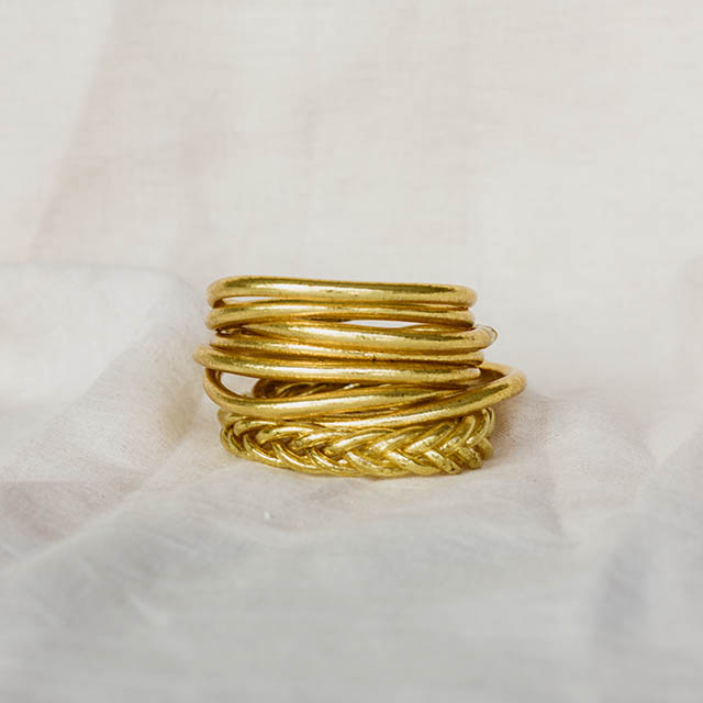 pulsera de pan de oro de color oro