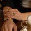 Pulsera Amandine Onix Oro - Imagen 2