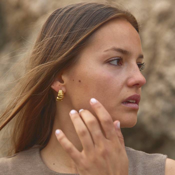 Elisa Gold Crushed Earrings - Image 2